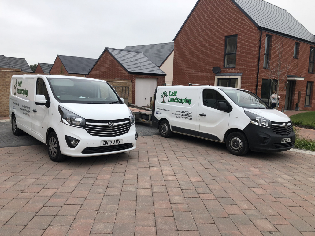 C4CF81F2-0738-4D40-B059-963E84557AC5 Lee L&N Landscaping Vehicles