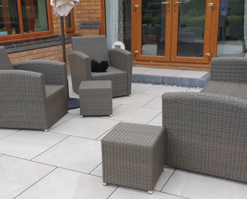 Porcelain Modern Patio Area In Avenue Grey