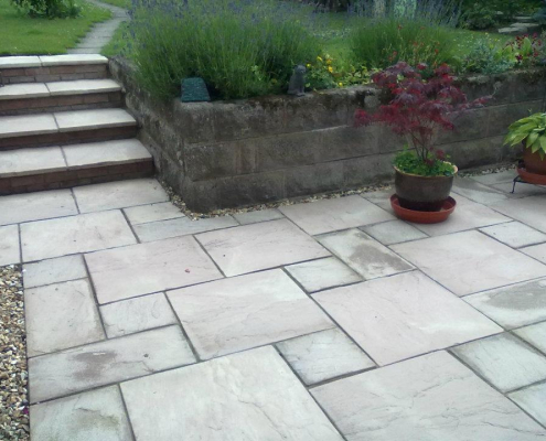 Multi Size Concrete Paving In Natural Tone